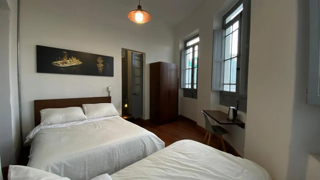 Guest house Republicana Casa Hostal - Habitacion 3 El Dorado Bogota Colombia